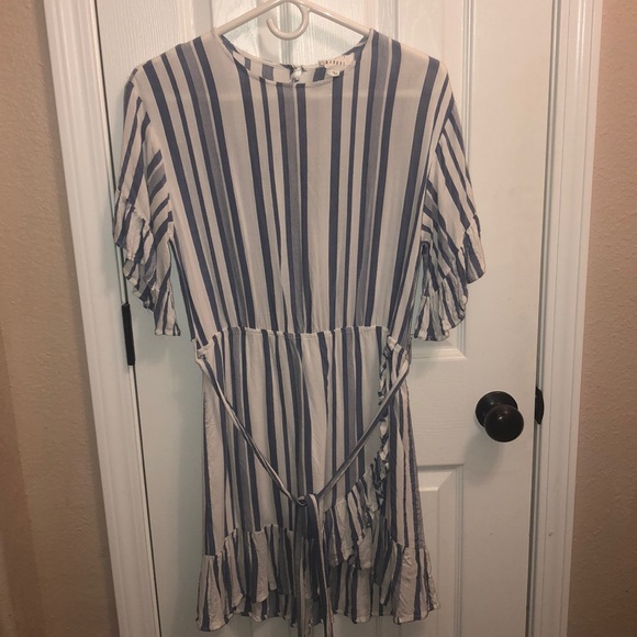 Striped summer dress - Picture 2 of 4